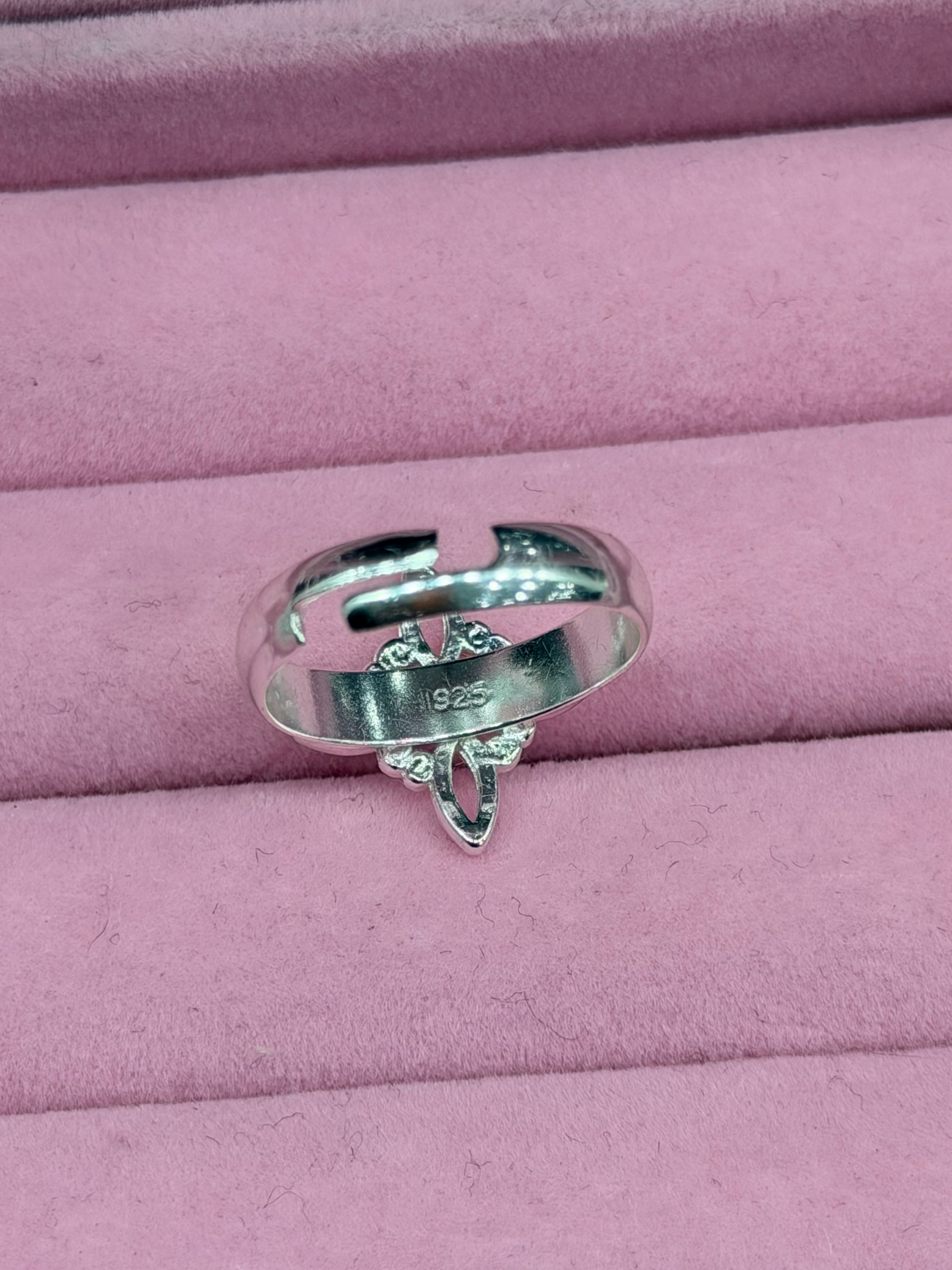 Anillo ajustable Nudo de bruja